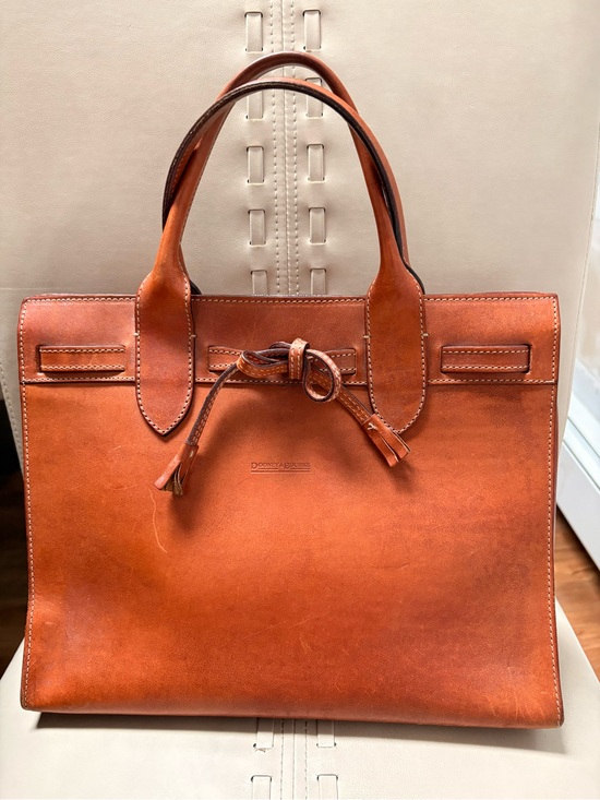 Dooney & Bourke Handbags - Dooney & Bourke Women’s Leather Tote Bag in Saddle Brown - pre loved condition